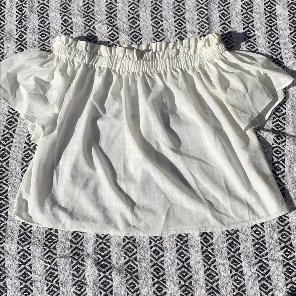 White off shoulders blouse